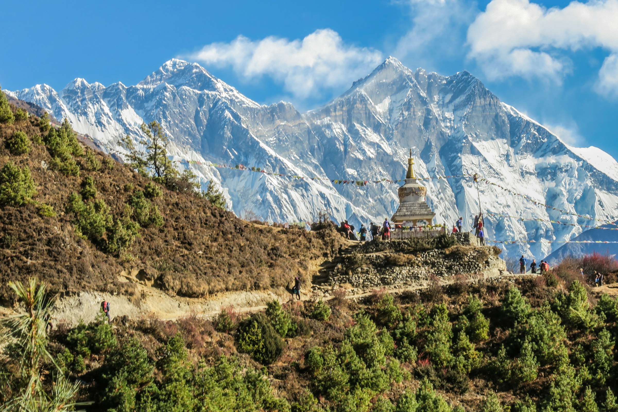 Majestic Annapurna / Foggy mountain valley